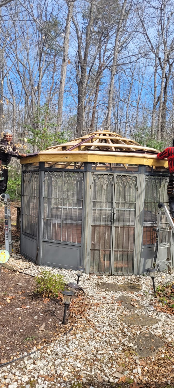 J&R Roofing Solutions Image